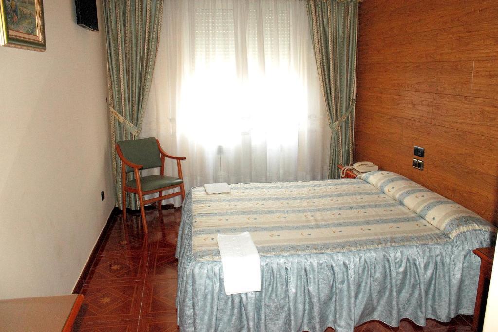 Hostal Castilla Benavente Rum bild