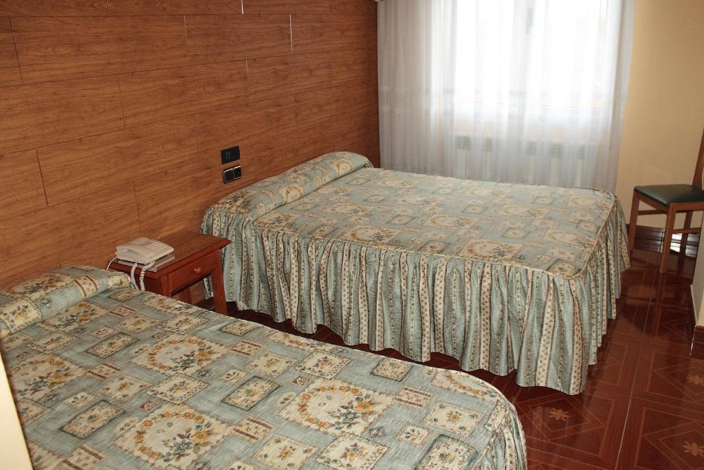 Hostal Castilla Benavente Exteriör bild