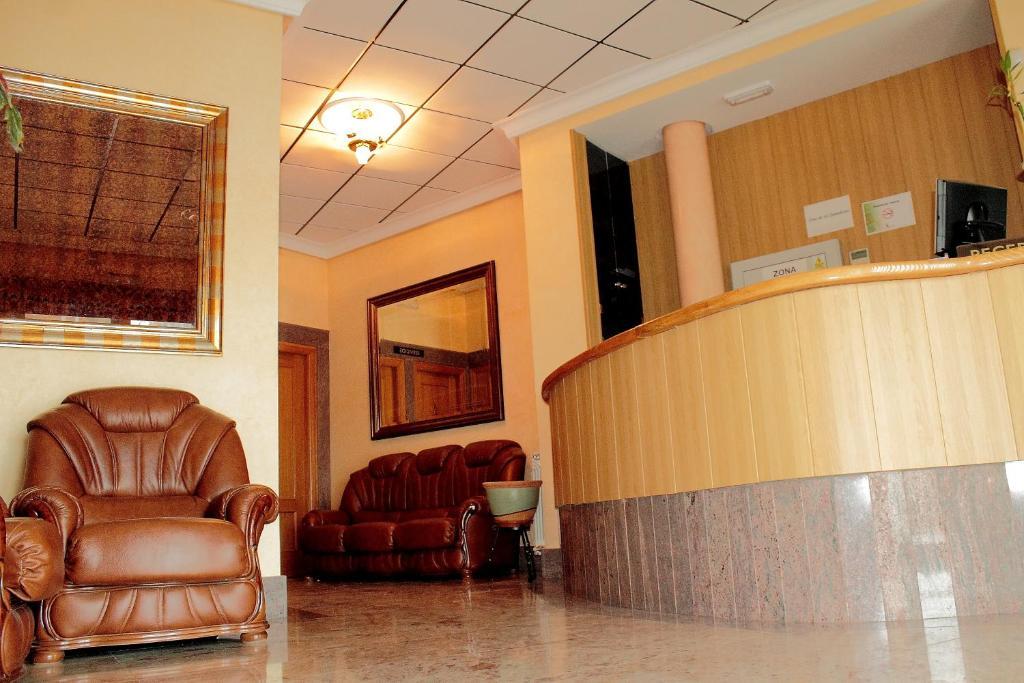 Hostal Castilla Benavente Exteriör bild